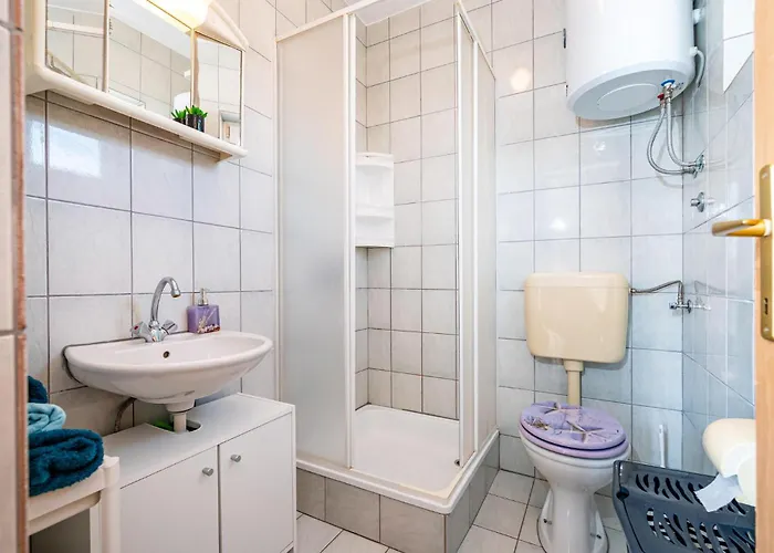 Beautiful In With Kitchen * 维尔